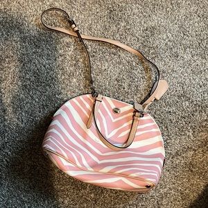 Cute bag and good space inside.